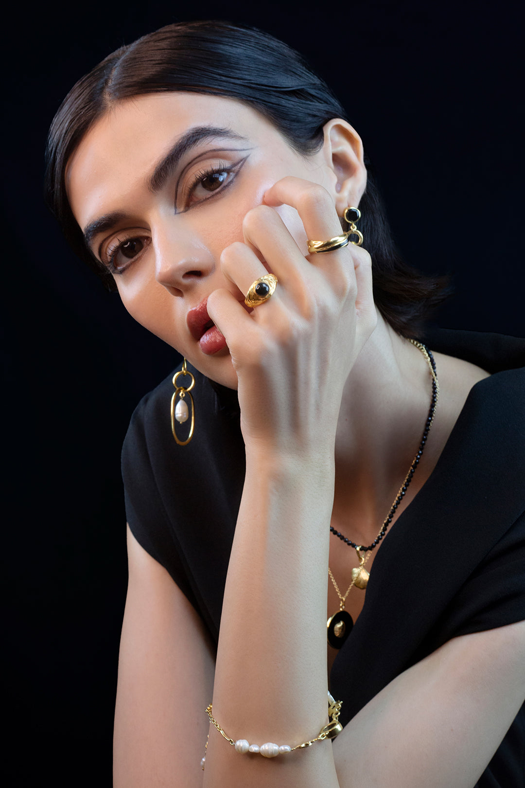 Daphine Black Onyx Gold Signet Ring Mamour Paris Jewelry
