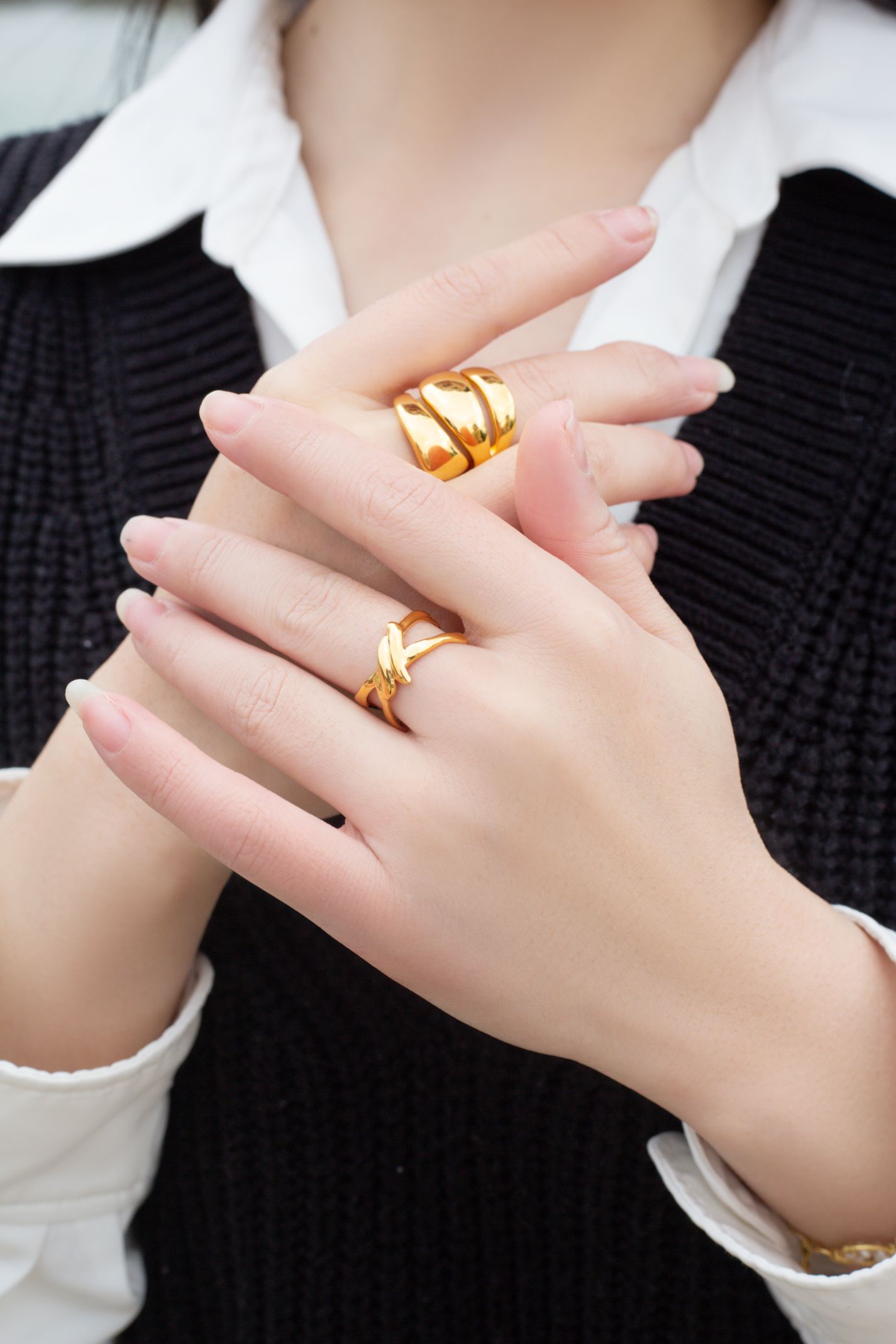 Infinity Crossover 18k gold ring Mamour Paris Jewellery