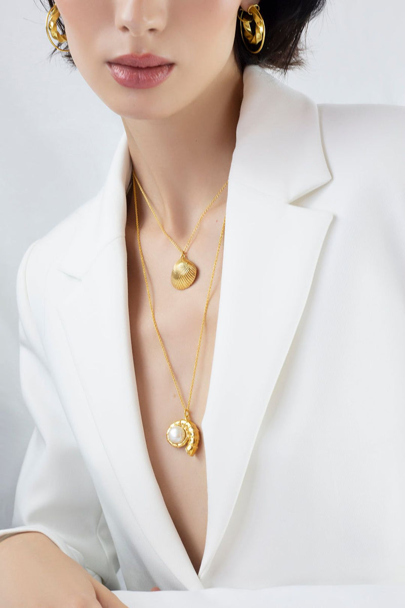 L'armure Gold Pearl Seashell Necklace Mamour Paris Jewellery