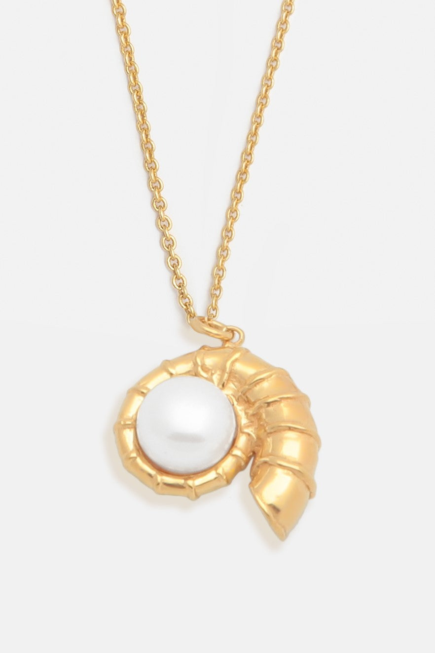 L'armure Gold Pearl Seashell Necklace Mamour Paris Jewellery
