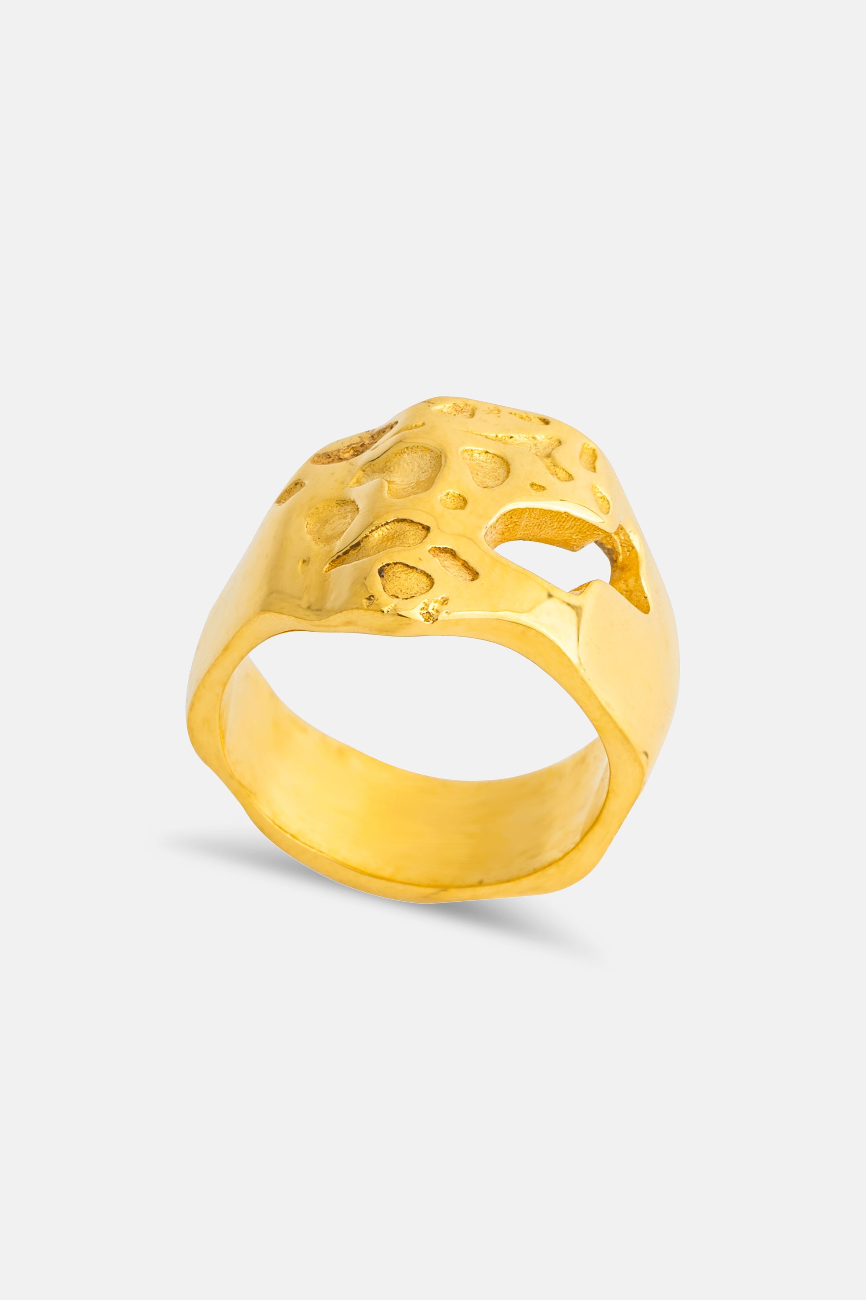 Matrona Textured Chunky 18k Gold Ring Mamour Paris Jewelry