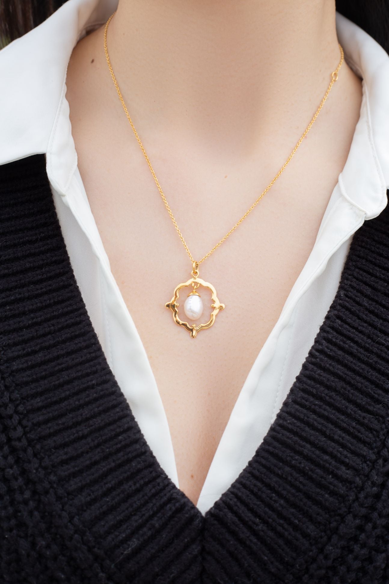 pearl necklace gold pendant Mamour Paris jewellery