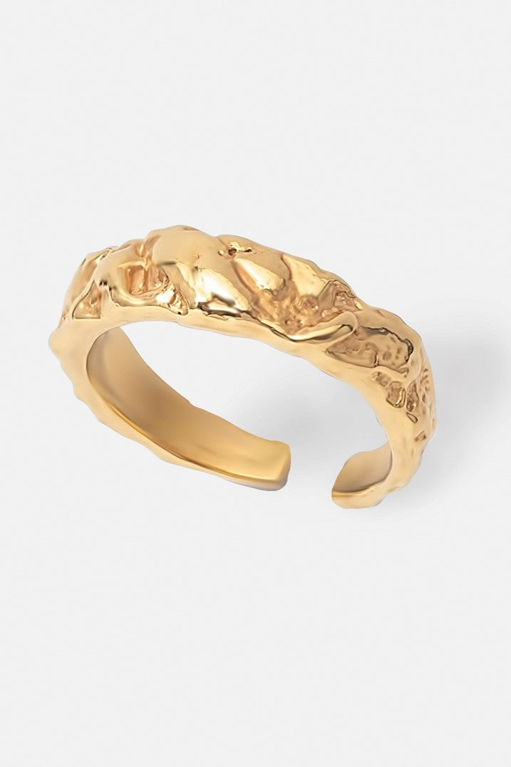 Pierre Textured 18k Gold Band Ring Mamour Paris Jewelry